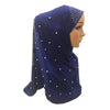 Pañuelo de hijab bordado y perla azul oscuro, usado en un maniquí.