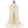 Beiger Chiffon-Instant-Schal über dem Hals eines Mannequins drapiert.