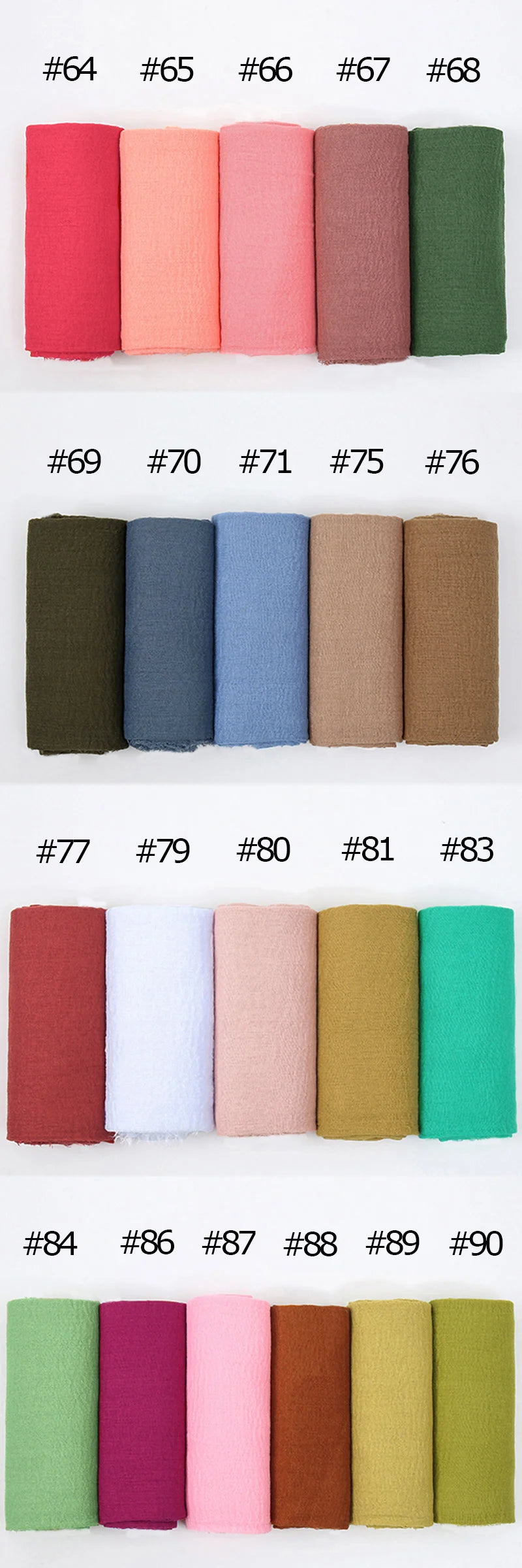 Eine Kollektion von crinkligem Baumwoll-Hijab-Schals in verschiedenen Farben wie rosa, grün, braun und blau.