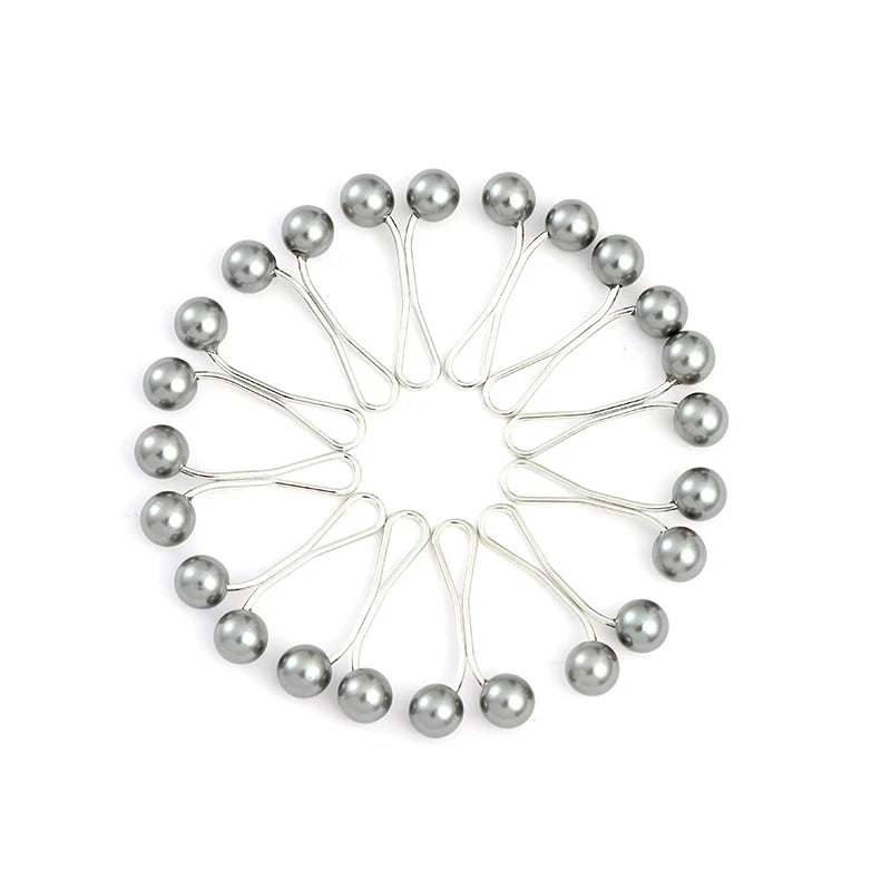 Broche pañuelo anti-resbalante de perla plateada dispuestos en patrón circular