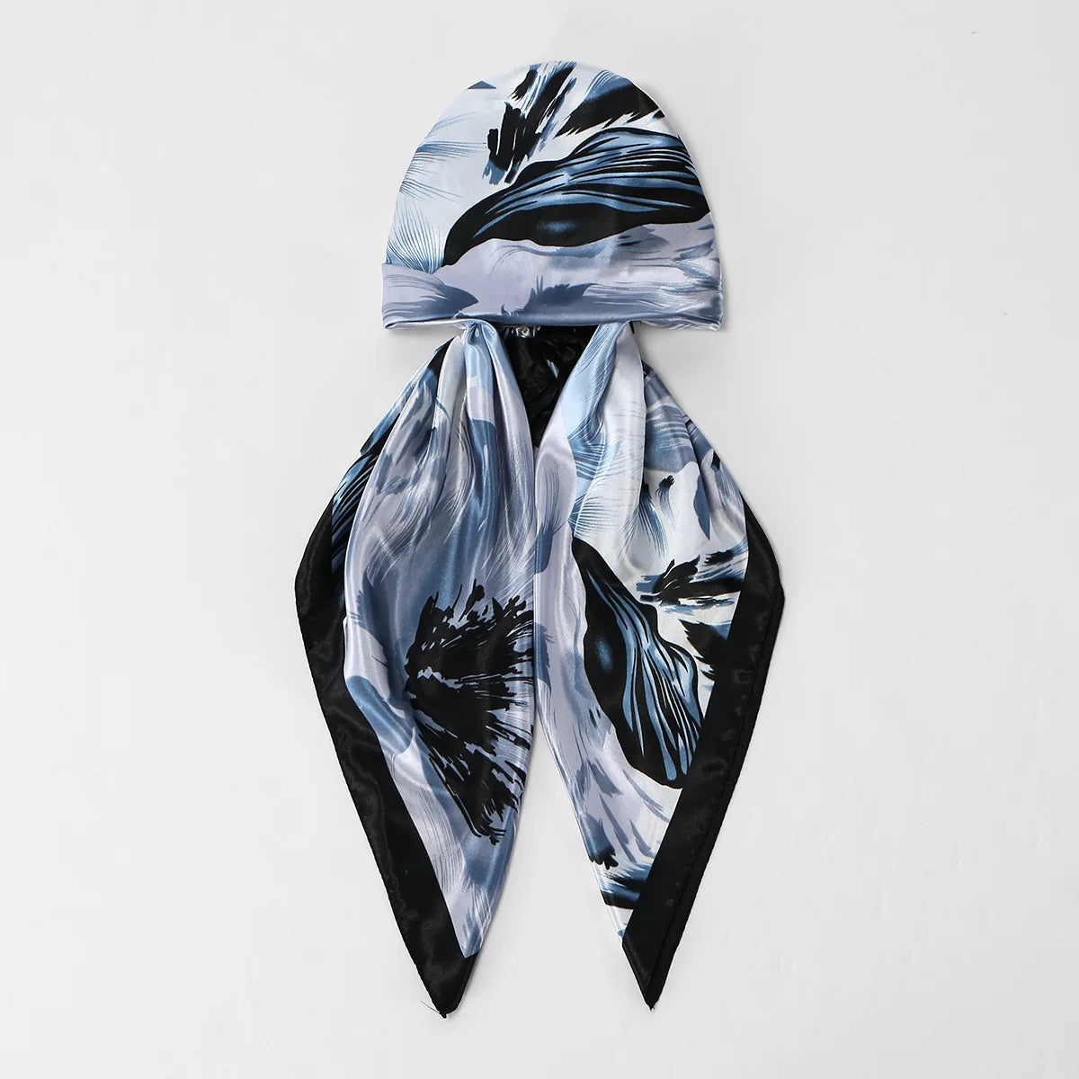 Satinstoff-Instant-Hijab-Schal mit blau-schwarzem abstraktem Blattmuster