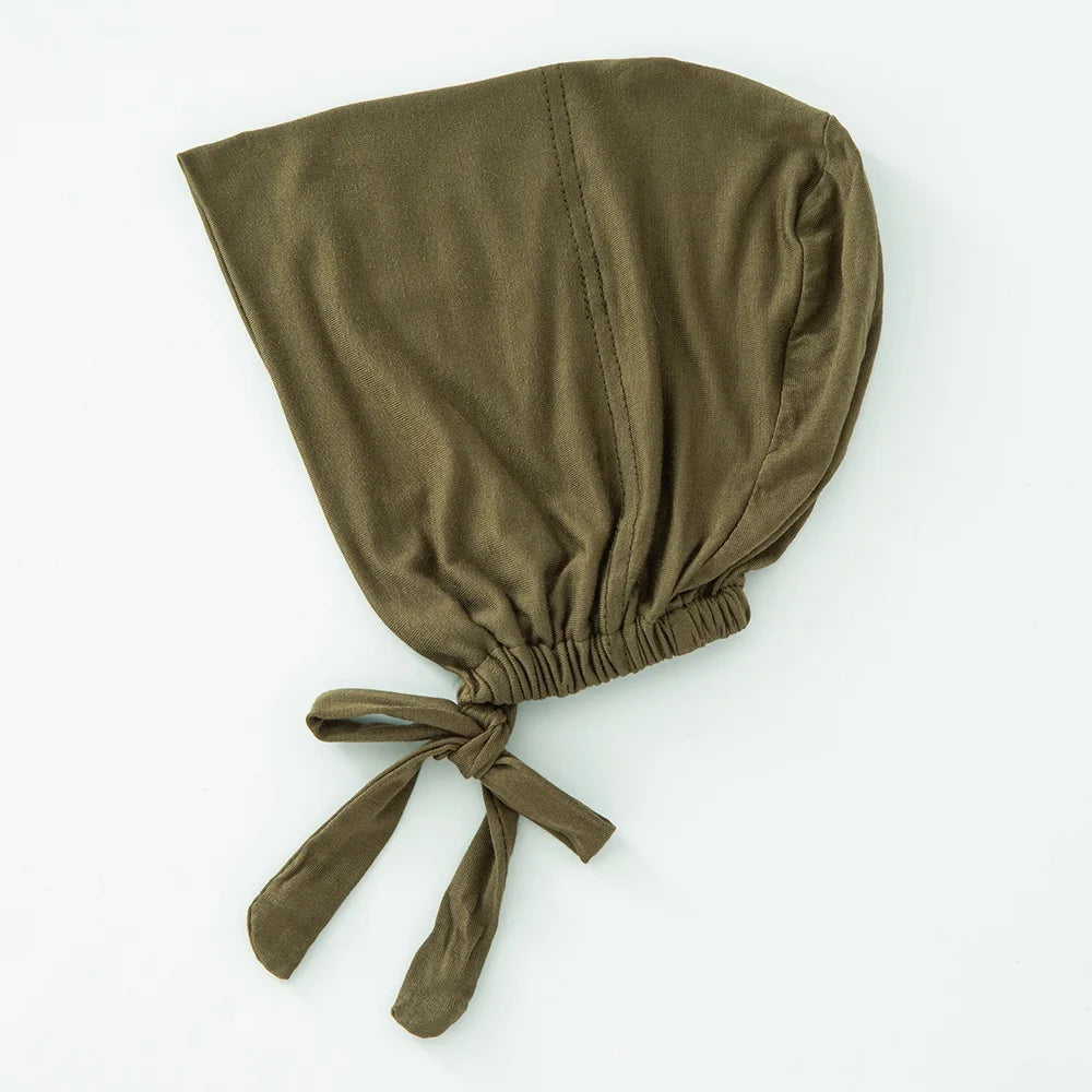 Olivgrüner Tuch-Bindungs-Inner-Hijab-Bonnet mit zusammengefaltetem Stoff