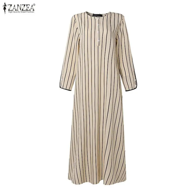 Langes, gestreiftes Maxi-Kleid mit vertikalen beige-schwarzen Streifen.