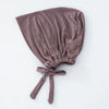 Mauve gebundener Inner-Hijab-Bonnet aus weichem Stoff, flach dargestellt.