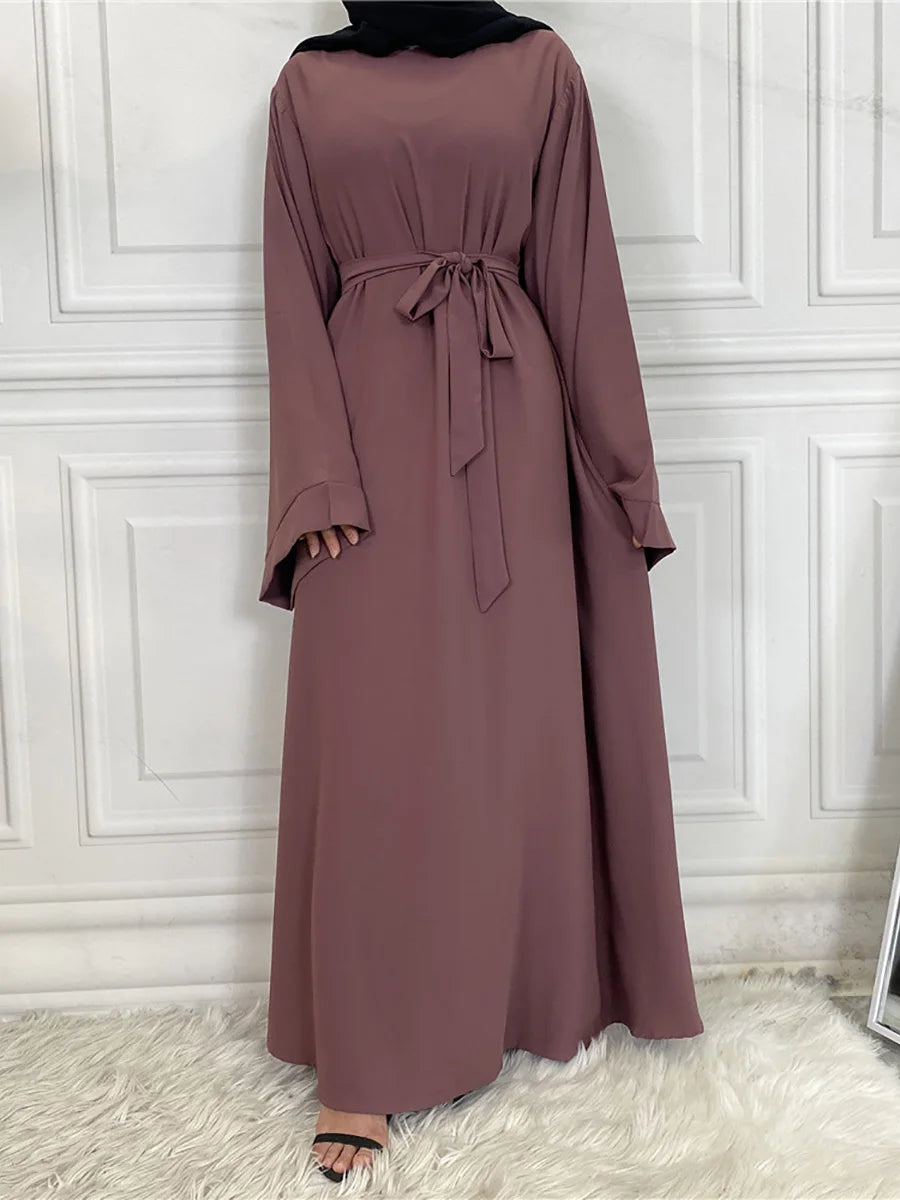 Elegane mauve maxi Abaya für Damen mit langen Ärmeln und zugebundenem Bund