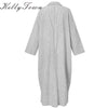 Langes, graues, gestreiftes Baumwoll-Maxi-Kleid von hinten.