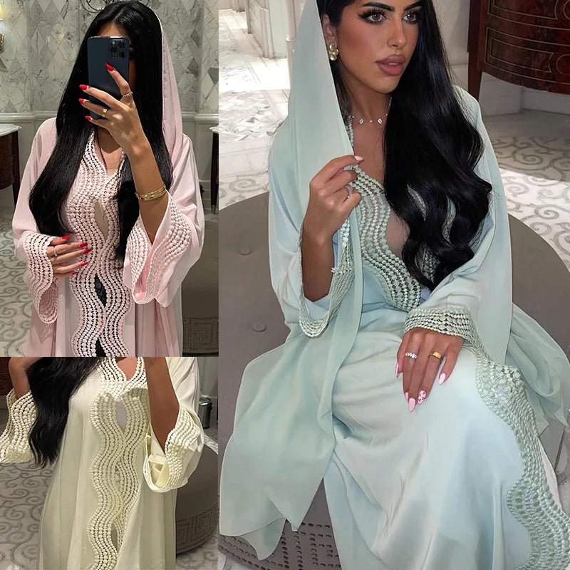 Una mujer modela un elegante vestido kaftan verde menta con bordado blanco en dos estilos diferentes.