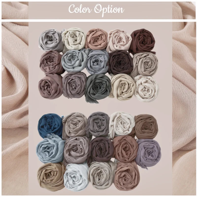 Collection de foulards hijabs en viscose coton doux aux tons sourds et poussiéreux.