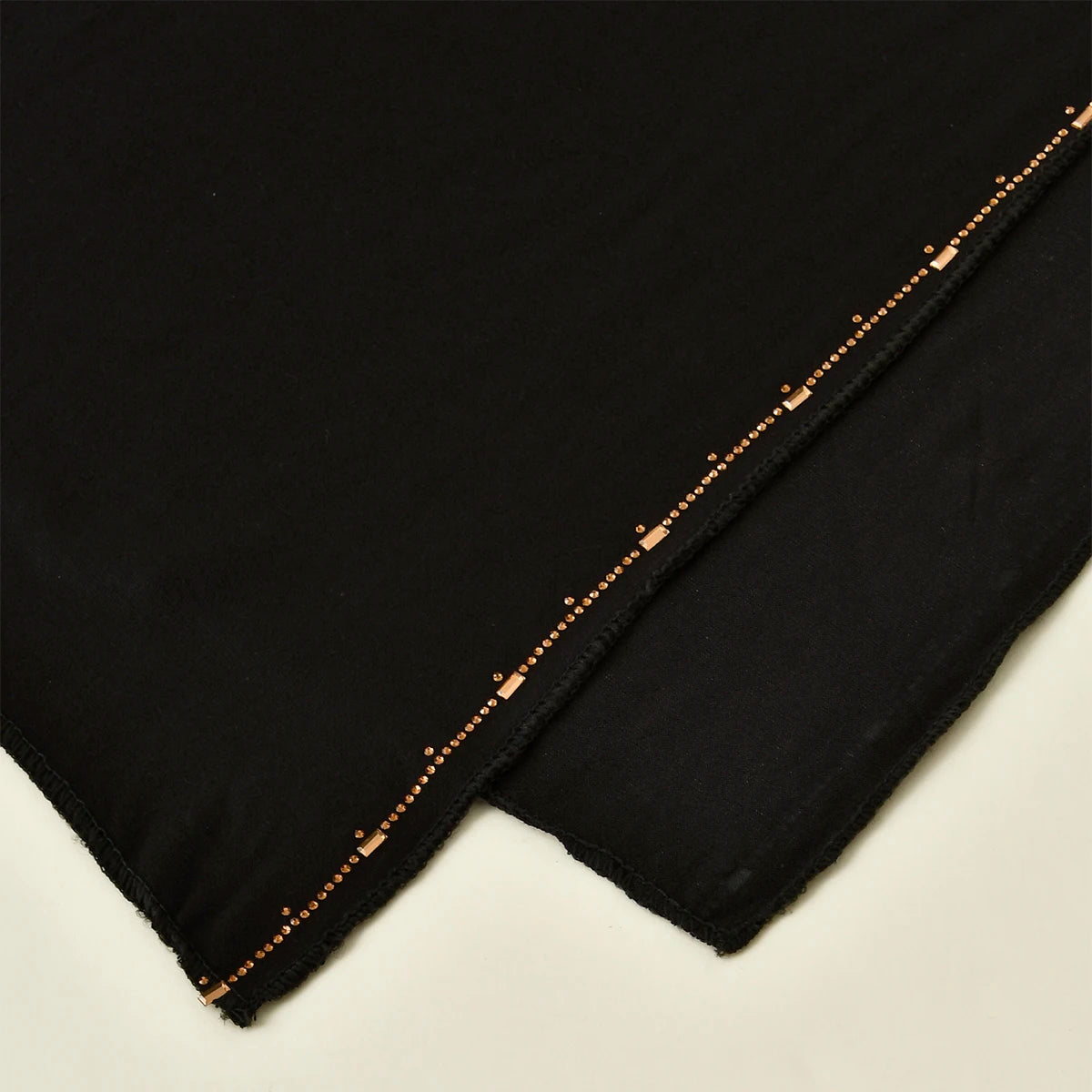 Pañuelo de jersey de algodón negro con detalle de borde brillante
