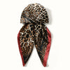 Schwarzer und brauner Leopardenmuster-Seiden-Turban-Hijab-Schal für Haare und Kopfumhang.
