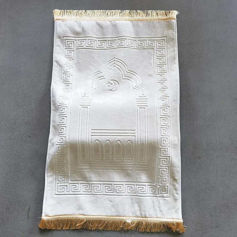 Tapis de prière musulman blanc élégant avec bordure et frange géométrique