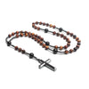 Collier avec pendentif croix en hématite œil de tigre, pierres brun-rouge et noir.
