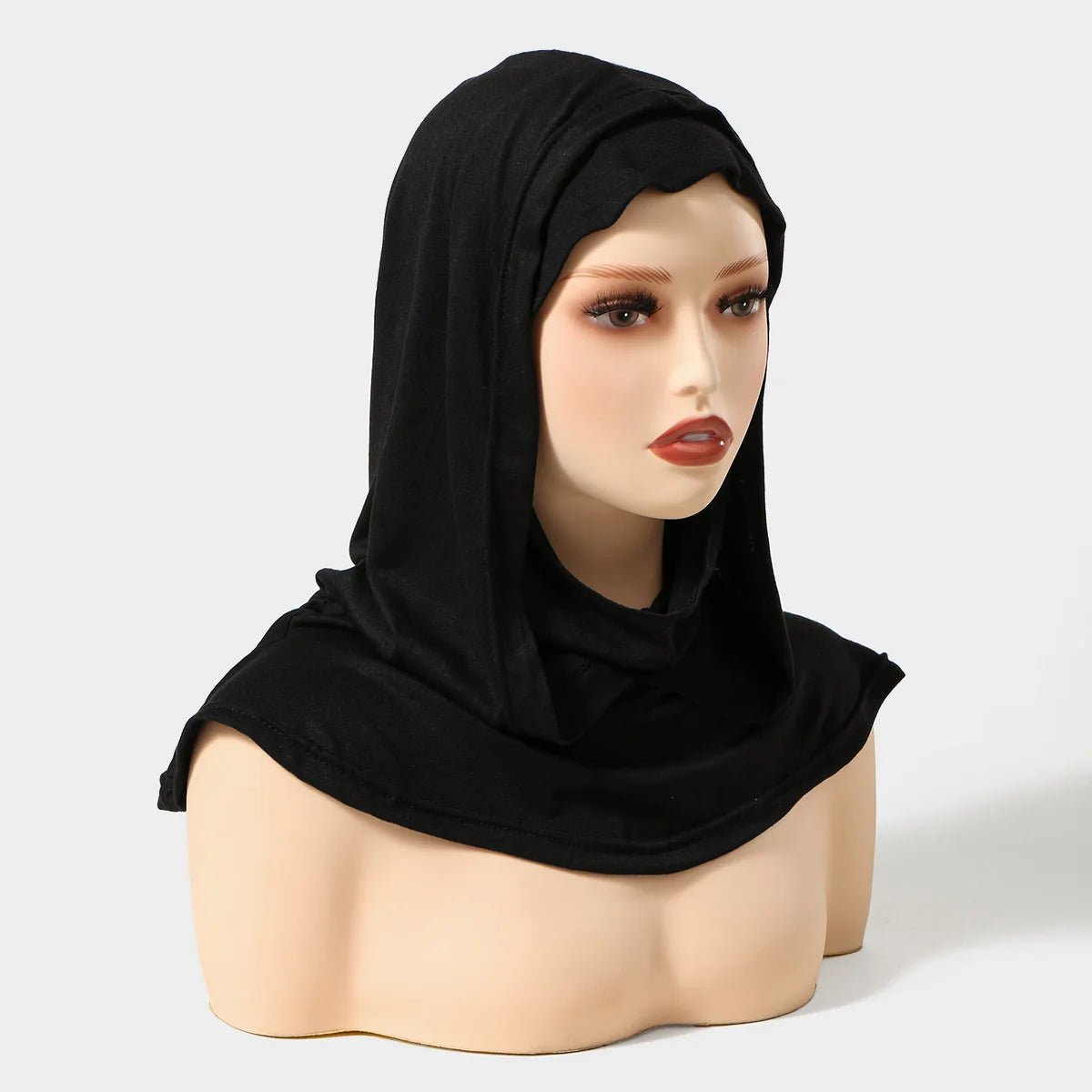 Bonnet hijab noir double couche instant affiché sur un mannequin de tête.