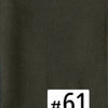 Tissu vert olive foncé avec le numéro 61 imprimé en blanc dans le coin inférieur droit.