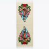Pañuelo impreso personalizado con la Virgen de Guadalupe y decoraciones florales sobre fondo crema.