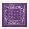 Écharpe de coton violette à motif paisley et floral blanc.