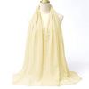 Eleganter, einfarbiger Chiffon-Hijab-Schal über einem Mannequin-Hals drapiert