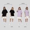 Cuatro modelos vistiendo camisetas básicas de algodón oversize negras y moradas de verano en diferentes alturas.