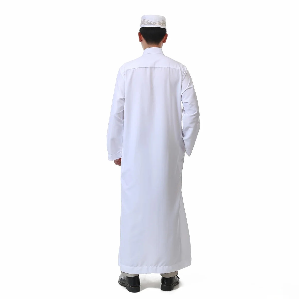 Mann in weißer Herren-Arabischer Standkragen-Langarm-Robe, von hinten gesehen.