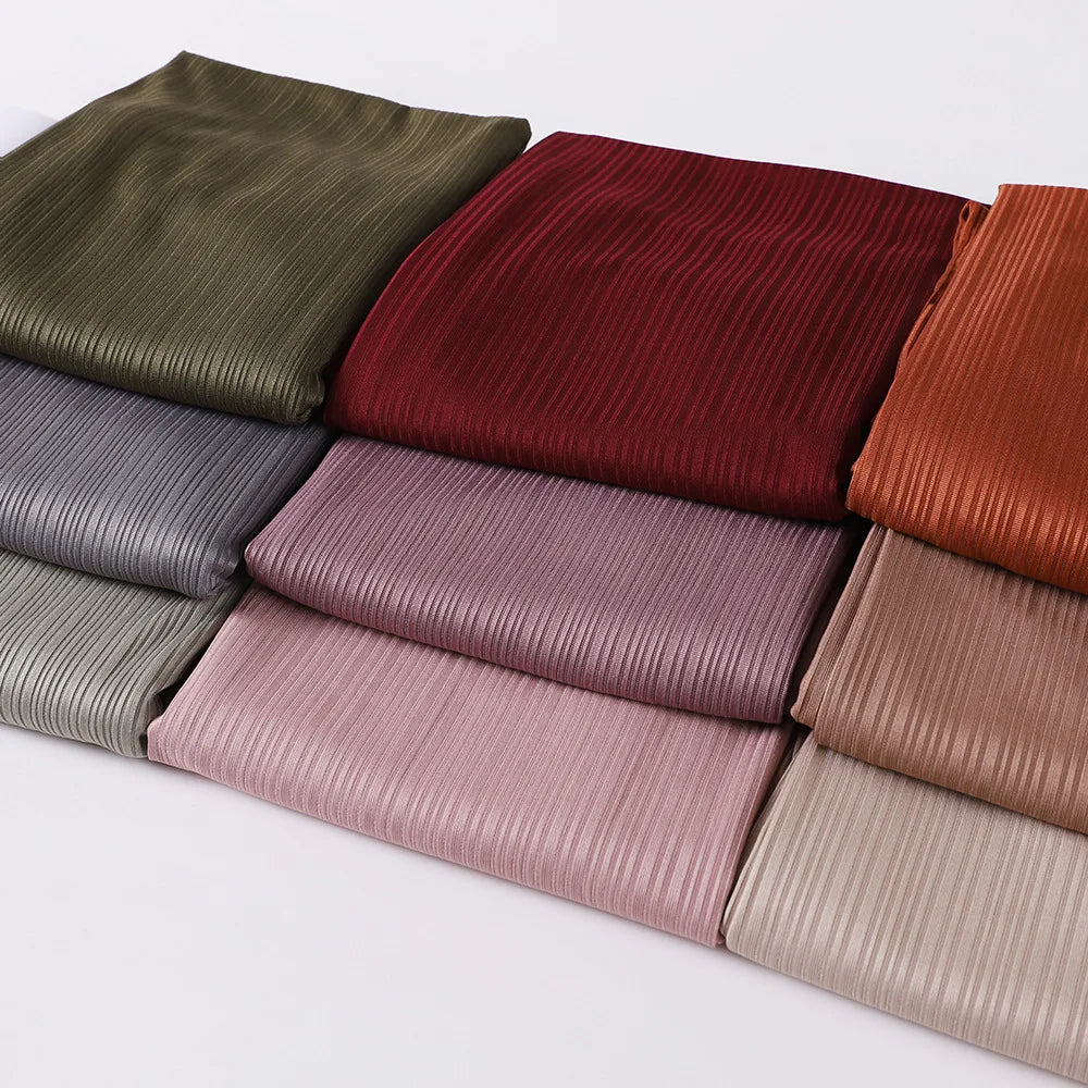 Colección de pañuelos de jersey de algodón plisado en tonos oliva, granate, gris, malva y terracota