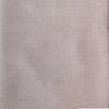 Gros plan d'un foulard modal multi-couleurs beige uni.