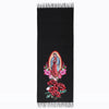 Pañuelo negro con estampado personalizado de la Virgen de Guadalupe y rosas.