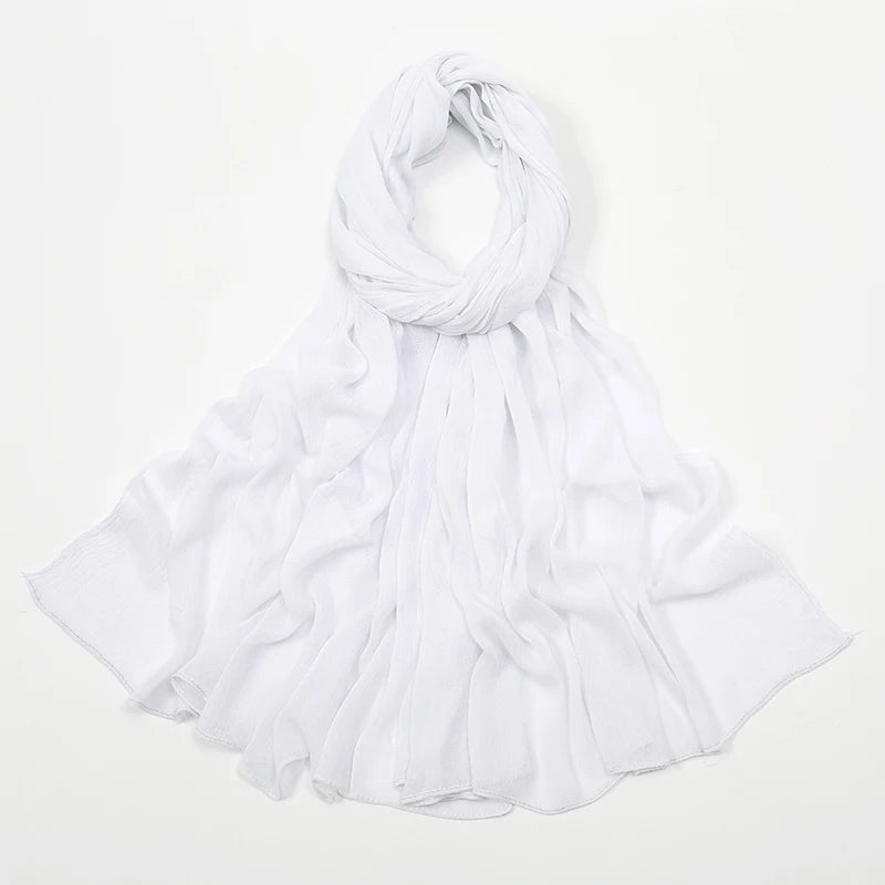 Écharpe châle en crinkle rayonne blanche pour femmes, nouée et drapée