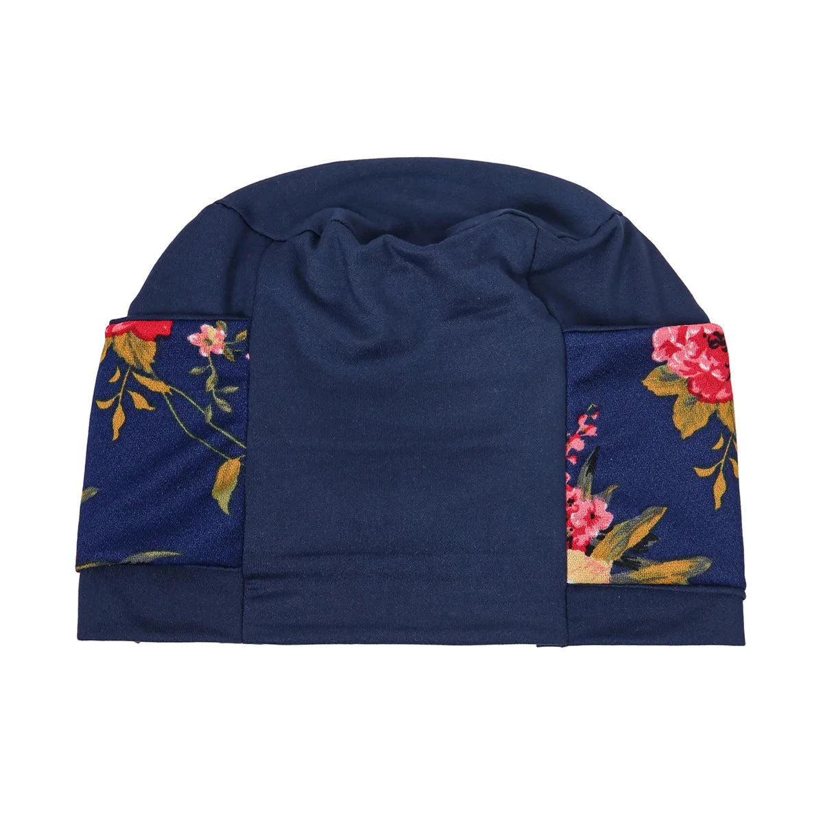 Marineblauer Turban mit Blumenmuster in Rosa und Gelb.