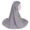 Pañuelo hijab de pedrería floral gris sólido, drapeado sobre la cabeza y el hombro de un maniquí.