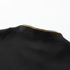 Schwarzer Herren-Thobe mit goldverzieretem Kragen-Detail