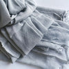 Écharpe hijab en coton viscose gris avec pompons, tissu plié