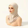 Beige Soforthalt-Hijab auf einem Mannequin-Kopf und Hals.