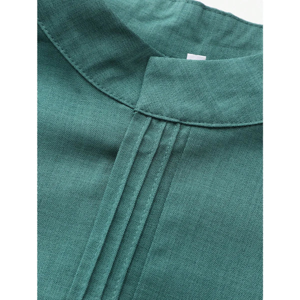Close-up of a teal men's Muslim robe with a collar and vertical pleats.
