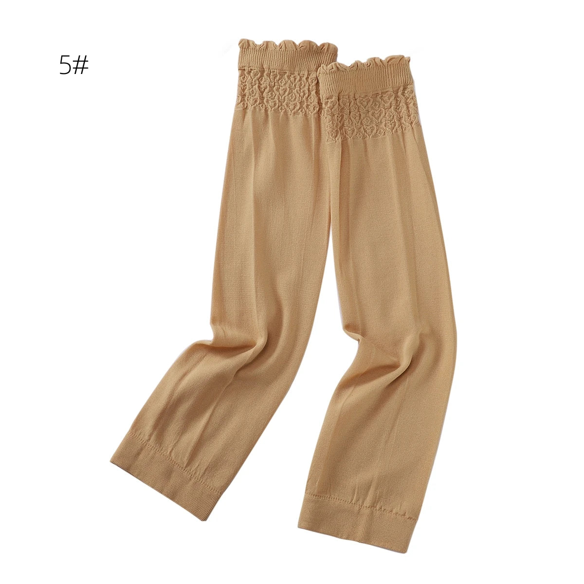 Ein Paar beige, dehnbarer islamischer Überärmel-Schal für Abaya und Hijab, flach dargestellt.