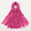 Pañuelo de hijab modal de bambú rosa vibrante, drapeado y fluido.