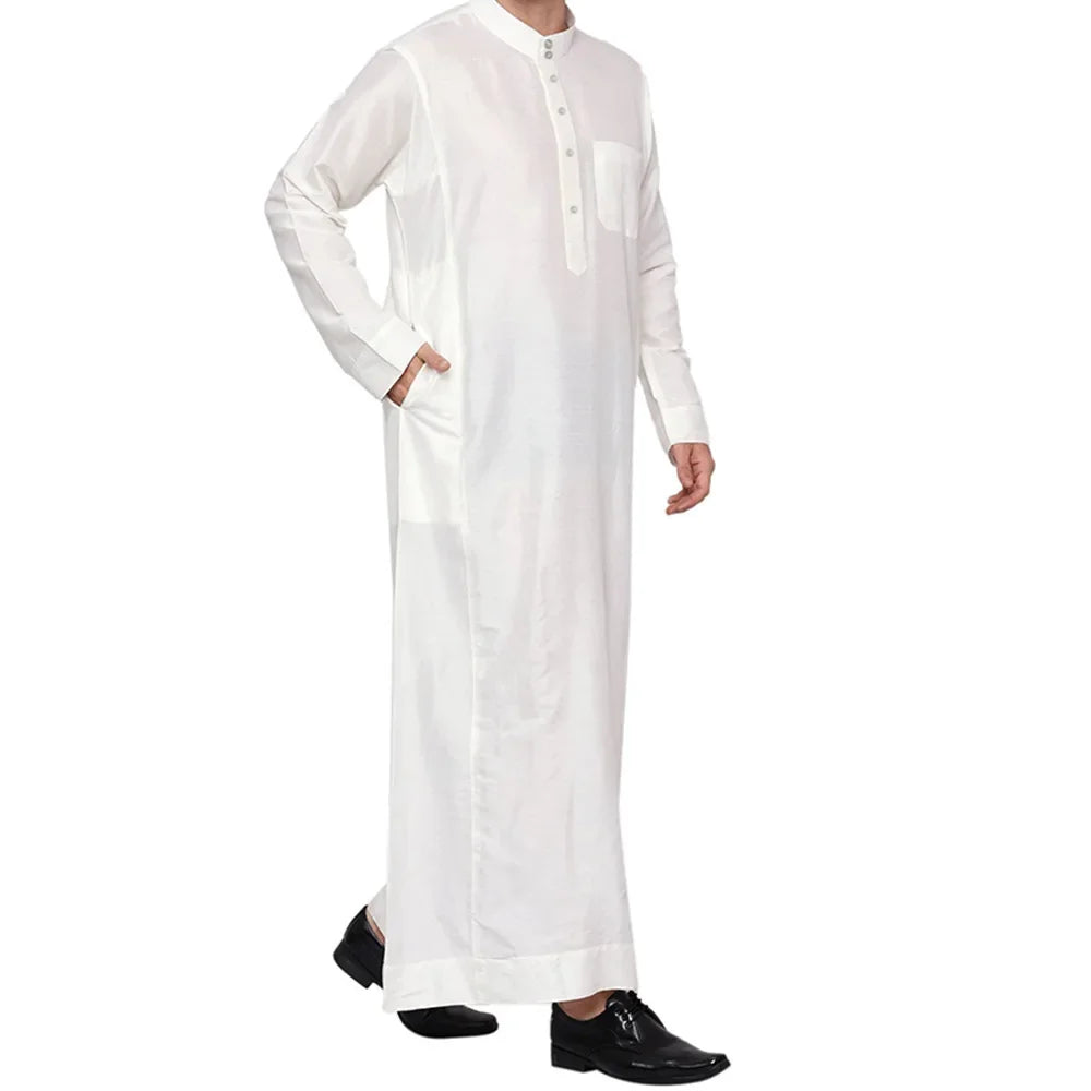 Weißes Herren-Islam Jalabiya Thobe Kaftan-Gewand in voller Länge.