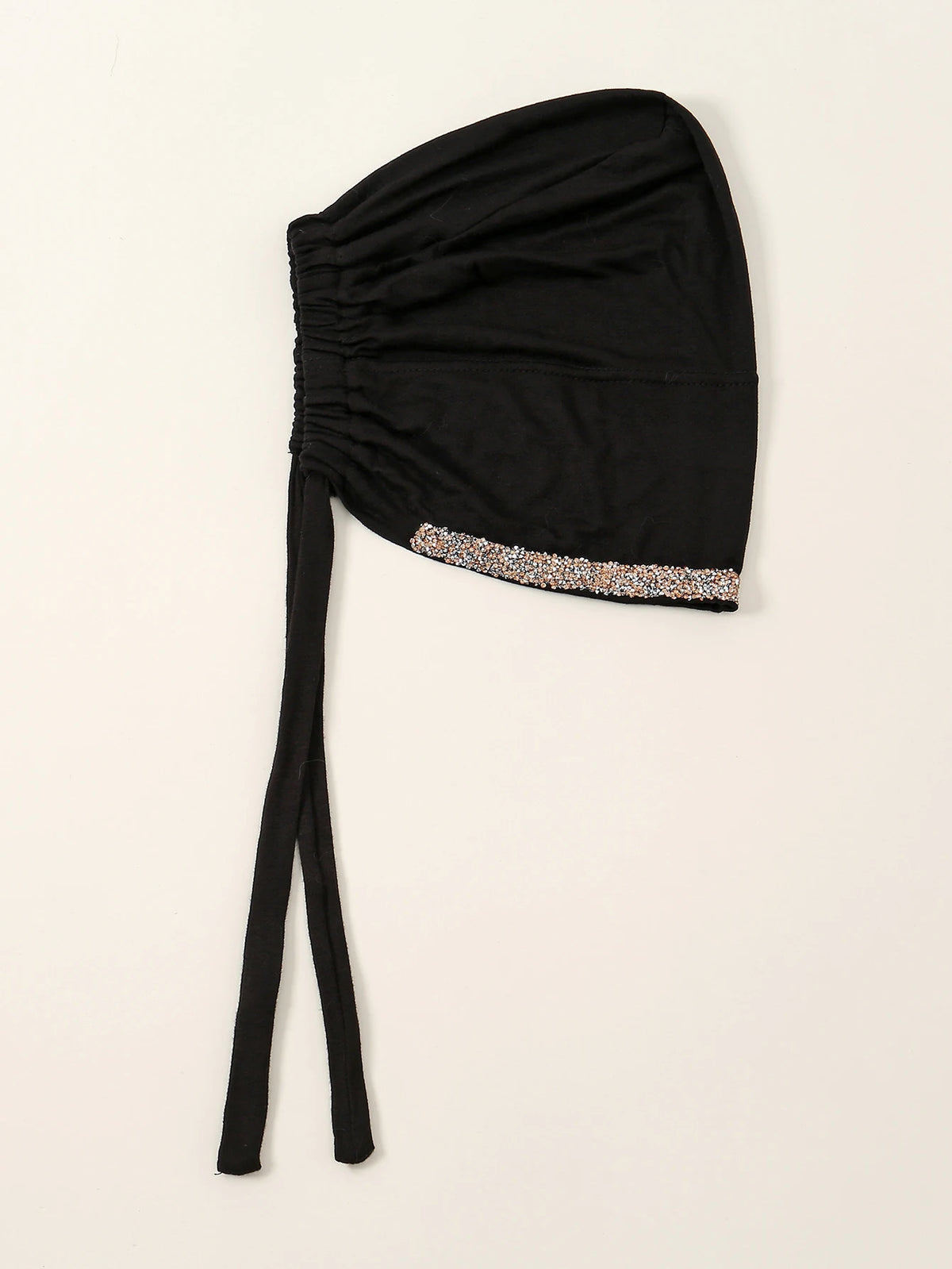 Schwarze elegante Hijab-Mütze mit Paillettenverzierung und schwarzen Schleifen