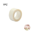 Un rollo de cinta corporal invisible beige para reparar telas