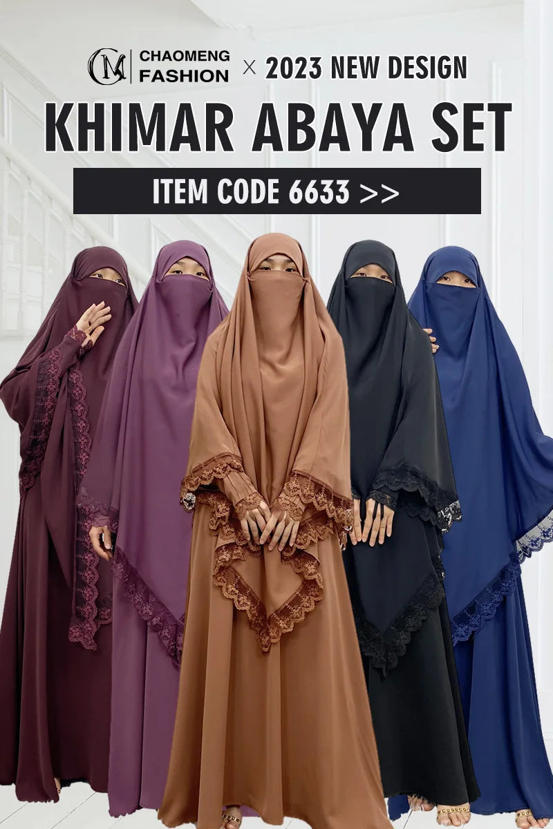 Fünf Frauen tragen Khimar Abaya-Sets in verschiedenen Farben im traditionellen marokkanischen Stil