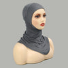 Model trägt einen grauen, dehnbaren Baumwoll-Hijab-Bonnet mit vollständiger Bedeckung.